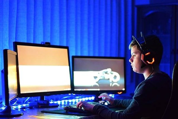 Les meilleurs moniteurs pour une expérience de jeu immersive